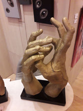 Load image into Gallery viewer, Sculpture The Force to Live